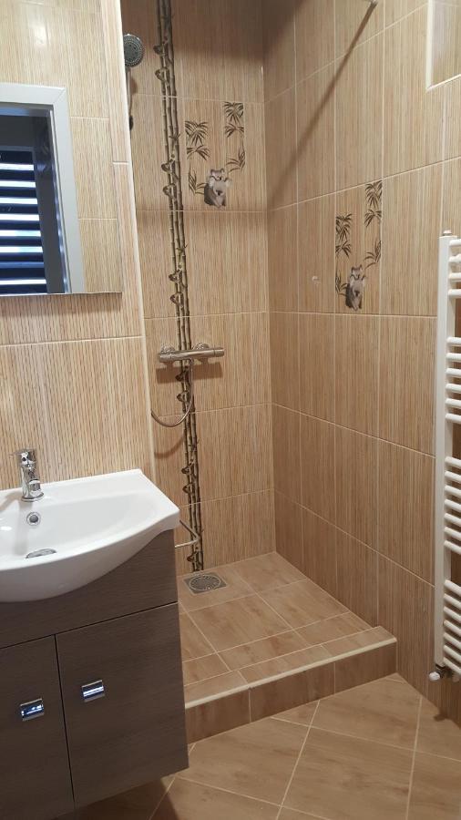 Illaberek apartmanok Hajdúszoboszló Esterno foto