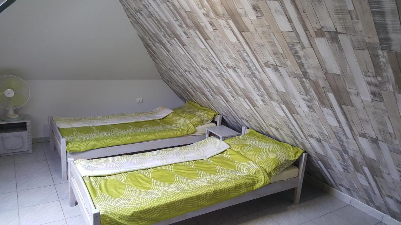Illaberek apartmanok Hajdúszoboszló Esterno foto