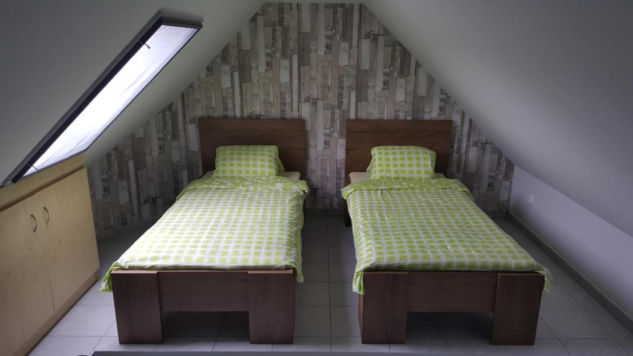 Illaberek apartmanok Hajdúszoboszló Esterno foto