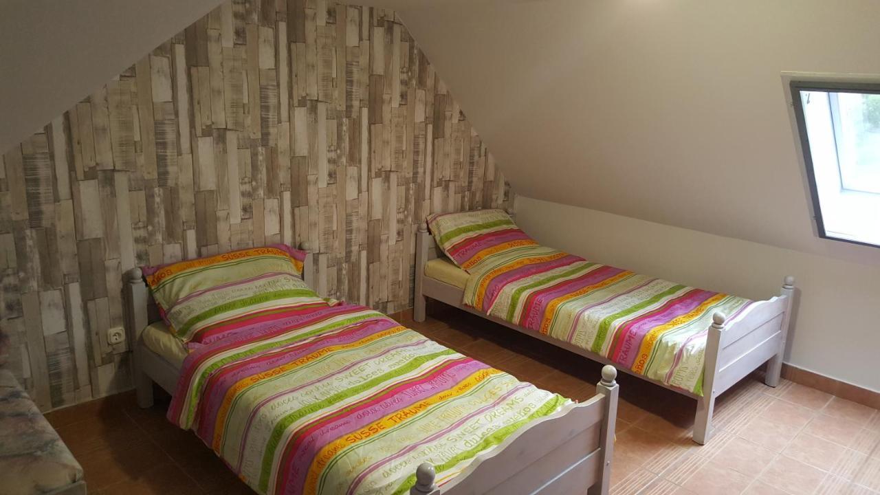 Illaberek apartmanok Hajdúszoboszló Esterno foto