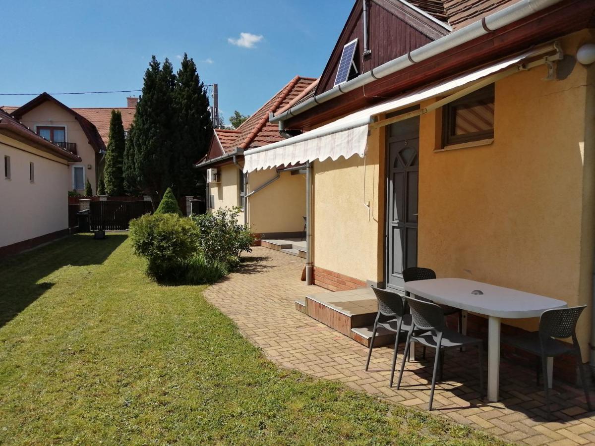 Illaberek apartmanok Hajdúszoboszló Esterno foto