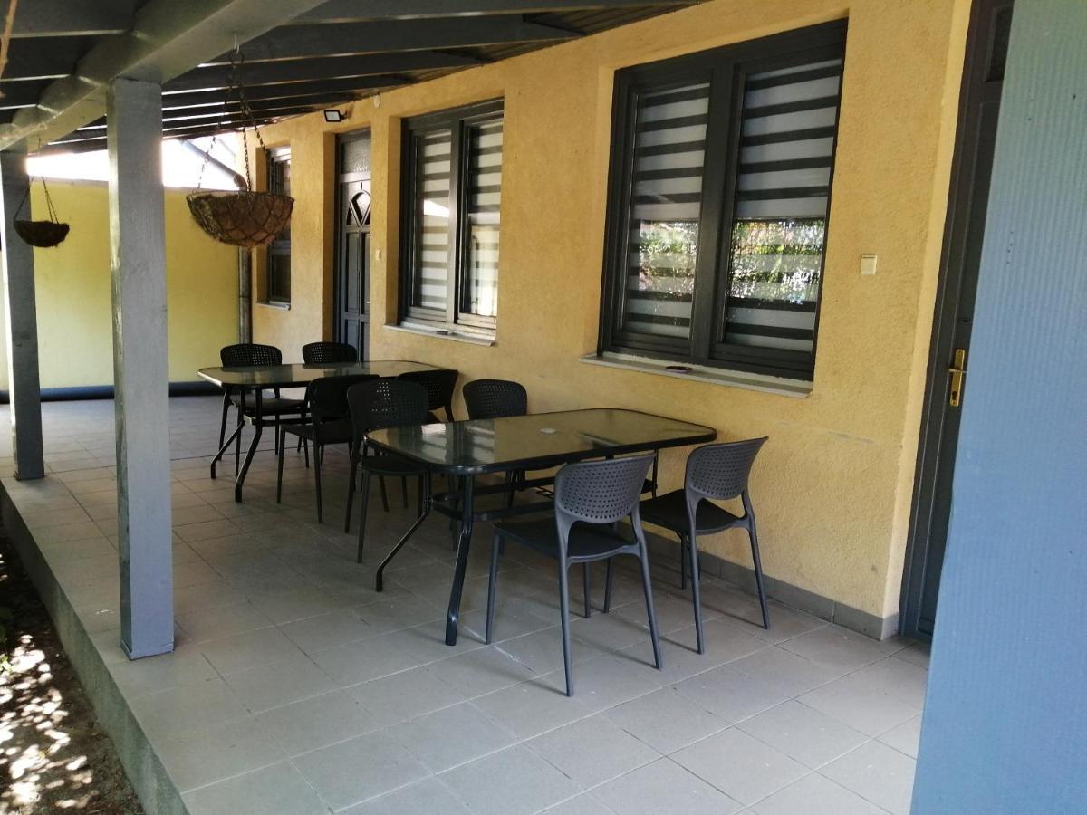 Illaberek apartmanok Hajdúszoboszló Esterno foto